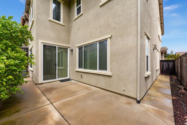 1375 Quigley Ct, Folsom, CA 95630