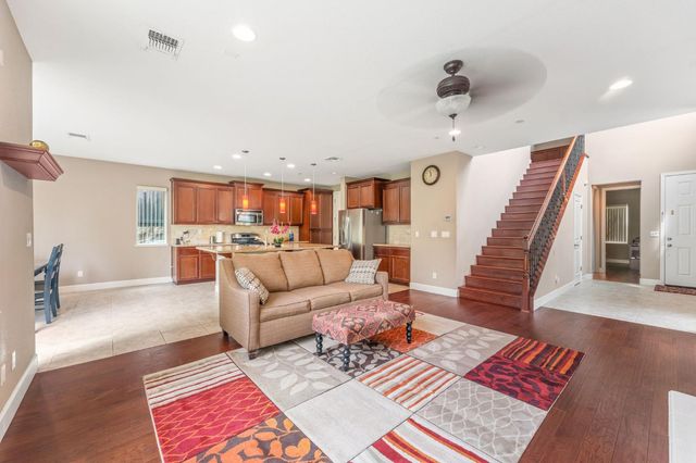 1375 Quigley Ct, Folsom, CA 95630