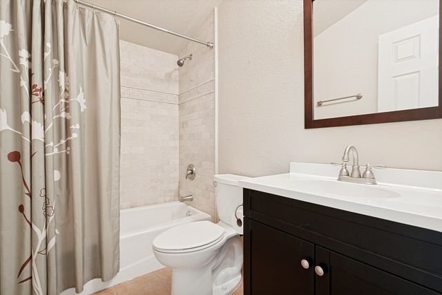 2881 Aviation Loop, Fredericksburg, TX 78624
