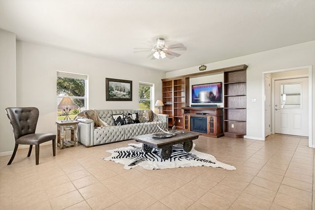 2881 Aviation Loop, Fredericksburg, TX 78624