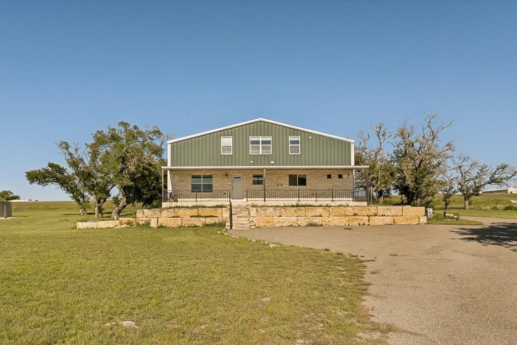 2881 Aviation Loop, Fredericksburg, TX 78624