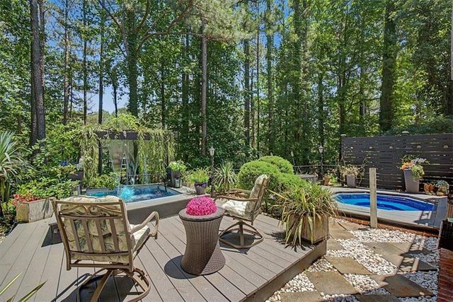 106 Gold Leaf Court, Canton, GA 30114