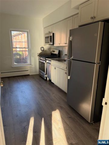 270 Oak B2, Ridgewood, NJ 07450