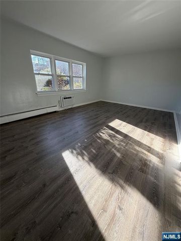 270 Oak B2, Ridgewood, NJ 07450