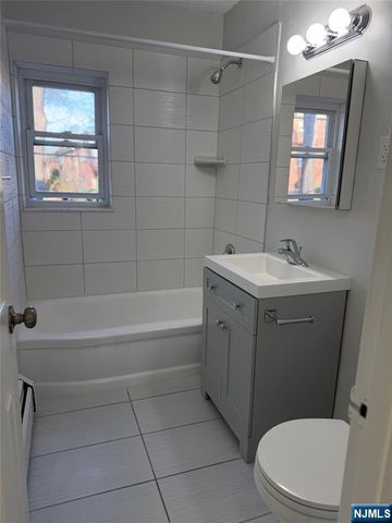 270 Oak B2, Ridgewood, NJ 07450