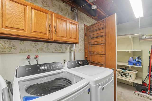 5626 N Innsbruck Court, Fridley, MN 55432