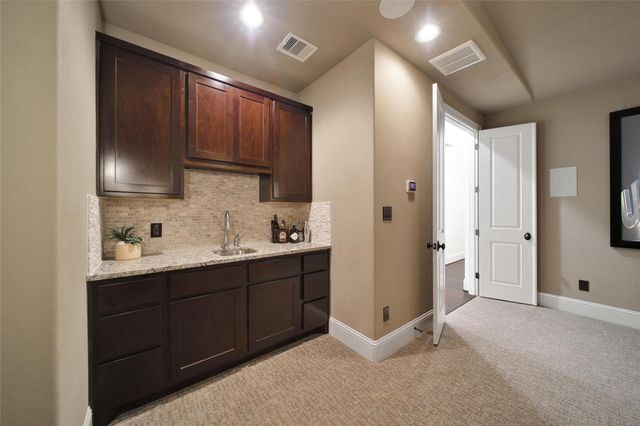 11 Hollyflower Place, The Woodlands, TX 77375