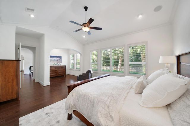 11 Hollyflower Place, The Woodlands, TX 77375