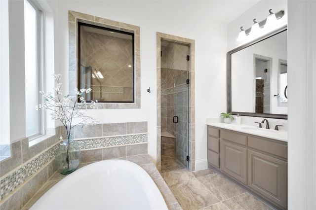 11 Hollyflower Place, The Woodlands, TX 77375