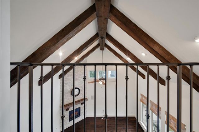 11 Hollyflower Place, The Woodlands, TX 77375