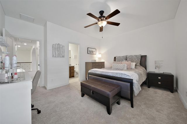 11 Hollyflower Place, The Woodlands, TX 77375