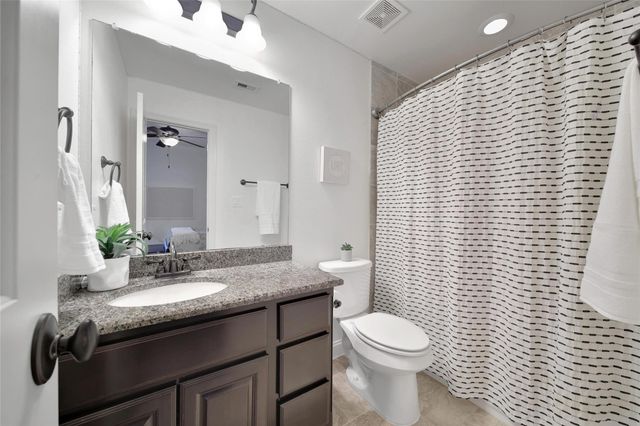 11 Hollyflower Place, The Woodlands, TX 77375