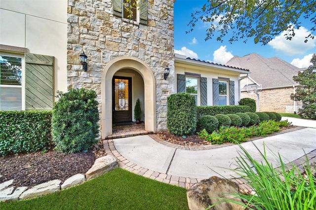11 Hollyflower Place, The Woodlands, TX 77375