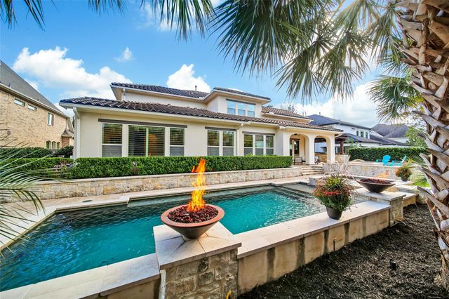 11 Hollyflower Place, The Woodlands, TX 77375