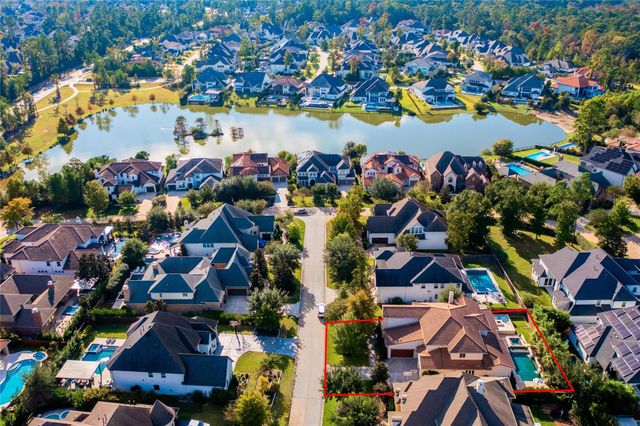 11 Hollyflower Place, The Woodlands, TX 77375