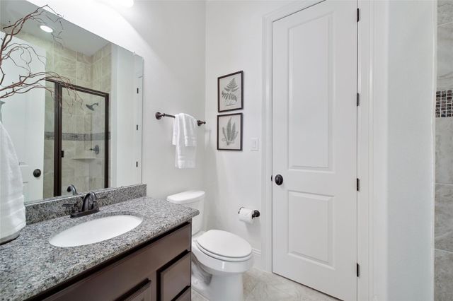 11 Hollyflower Place, The Woodlands, TX 77375