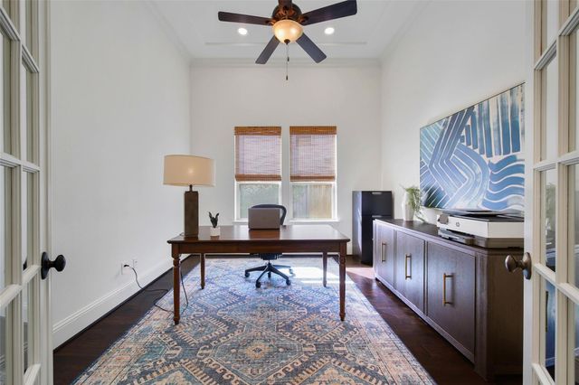 11 Hollyflower Place, The Woodlands, TX 77375