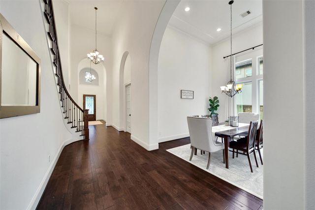 11 Hollyflower Place, The Woodlands, TX 77375