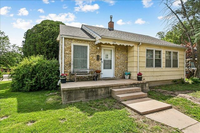 1056 N Parkwood Ln, Wichita, KS 67208