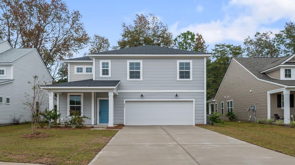 Image 3 of property listing at 462 Cadbury Loop, Summerville, SC 29486