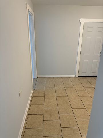 6344 S Eberhart Avenue 1, Chicago, IL 60637