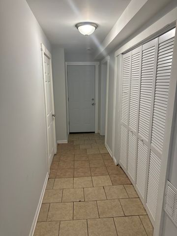 6344 S Eberhart Avenue 1, Chicago, IL 60637