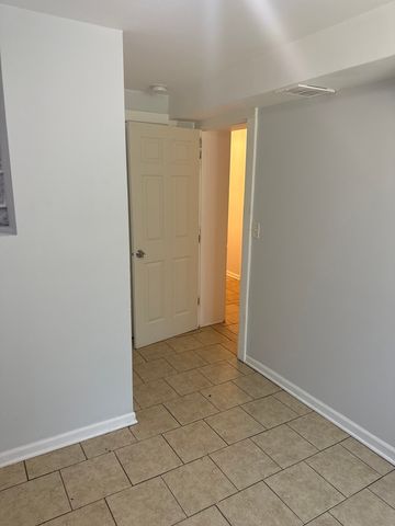 6344 S Eberhart Avenue 1, Chicago, IL 60637