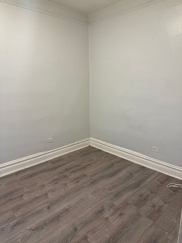 6344 S Eberhart Avenue 1, Chicago, IL 60637