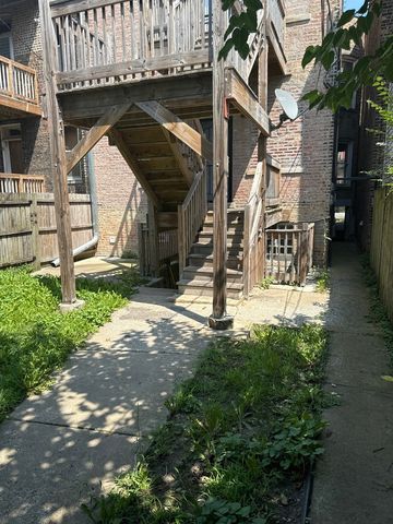 6344 S Eberhart Avenue 1, Chicago, IL 60637