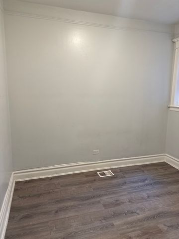 6344 S Eberhart Avenue 1, Chicago, IL 60637