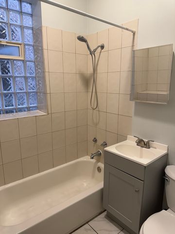 6344 S Eberhart Avenue 1, Chicago, IL 60637