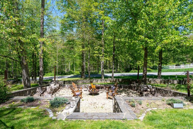 1 Woolen Court, North Salem, NY 10560