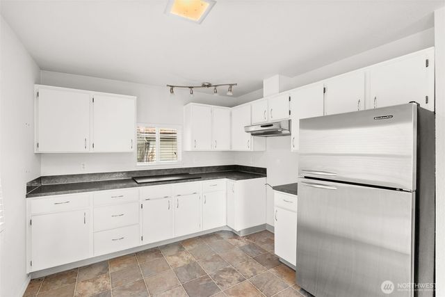 418 SW Canyon Loop, Winlock, WA 98596