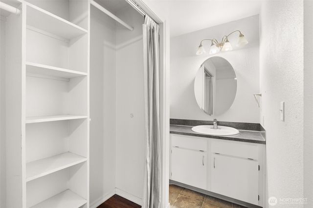 418 SW Canyon Loop, Winlock, WA 98596