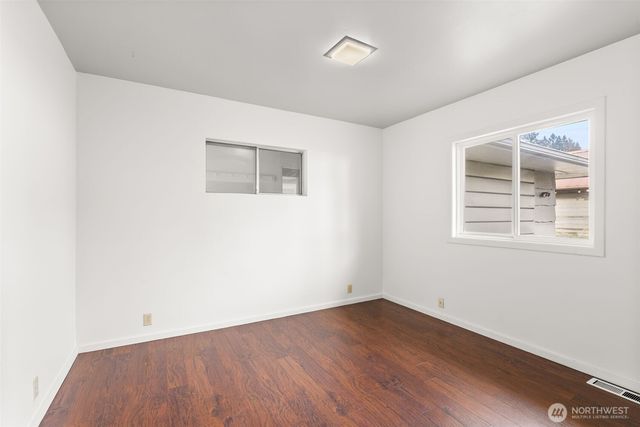 418 SW Canyon Loop, Winlock, WA 98596