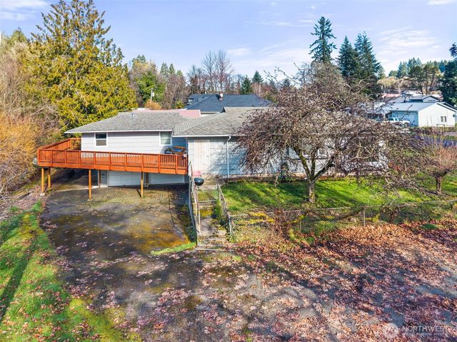 418 SW Canyon Loop, Winlock, WA 98596