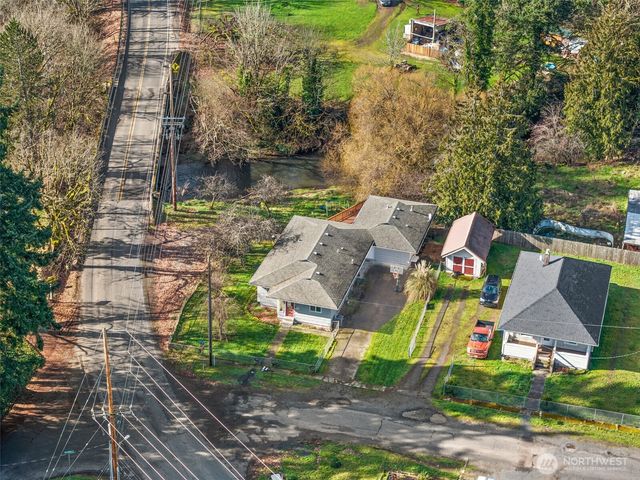 418 SW Canyon Loop, Winlock, WA 98596