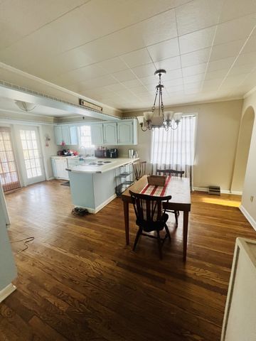 208 Westwood Dr, Mcminnville, TN 37110