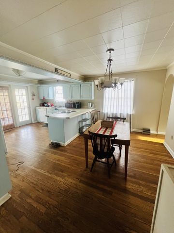 208 Westwood Dr, Mcminnville, TN 37110