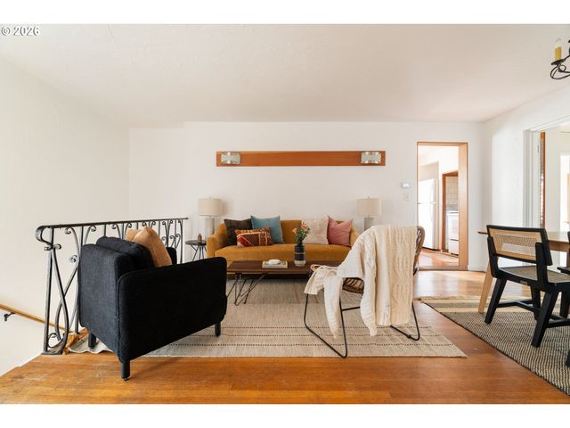 3366 Nw FRANKLIN Ct, Portland, OR 97210