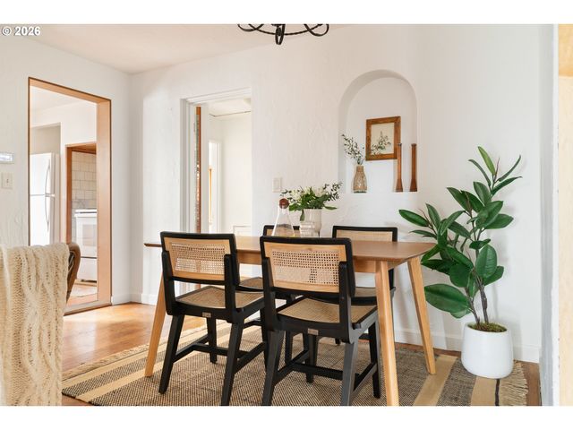 3366 Nw FRANKLIN Ct, Portland, OR 97210