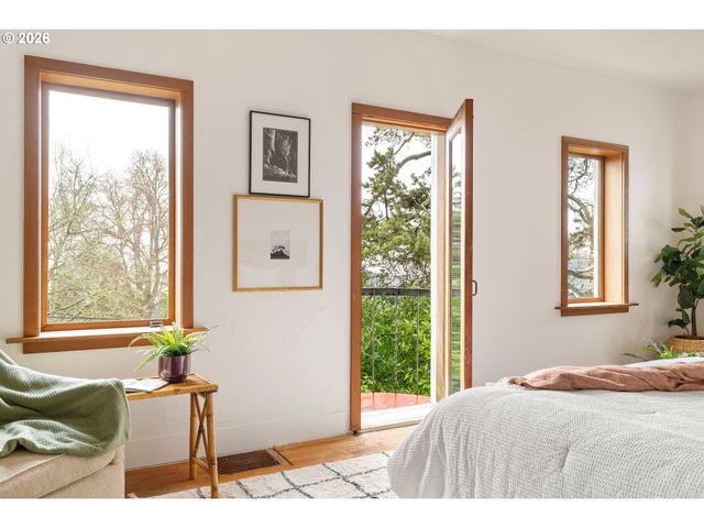 3366 Nw FRANKLIN Ct, Portland, OR 97210