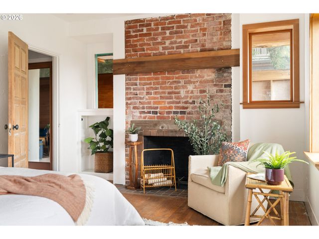 3366 Nw FRANKLIN Ct, Portland, OR 97210