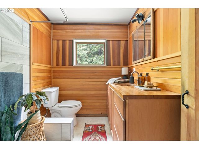 3366 Nw FRANKLIN Ct, Portland, OR 97210