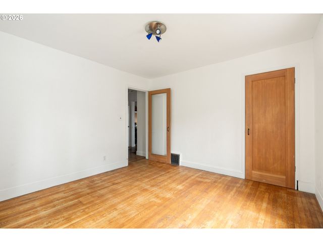 3366 Nw FRANKLIN Ct, Portland, OR 97210