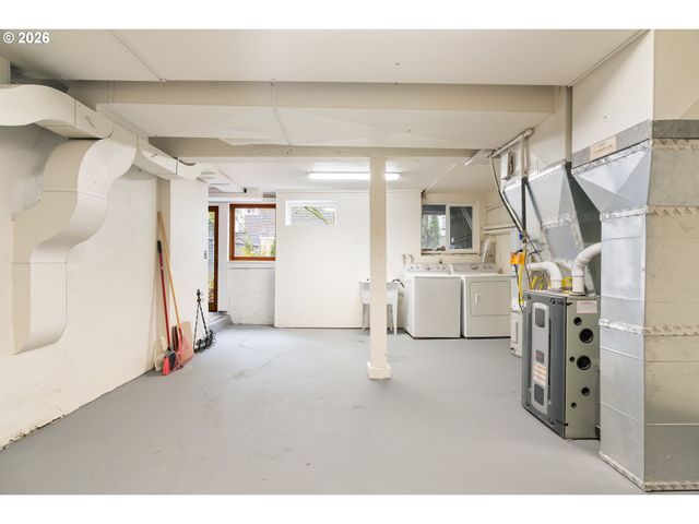 3366 Nw FRANKLIN Ct, Portland, OR 97210