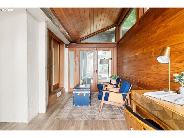 3366 Nw FRANKLIN Ct, Portland, OR 97210