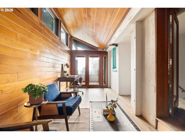 3366 Nw FRANKLIN Ct, Portland, OR 97210