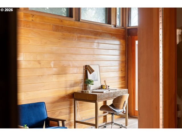 3366 Nw FRANKLIN Ct, Portland, OR 97210