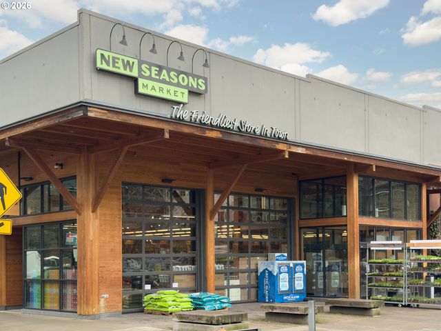 3366 Nw FRANKLIN Ct, Portland, OR 97210